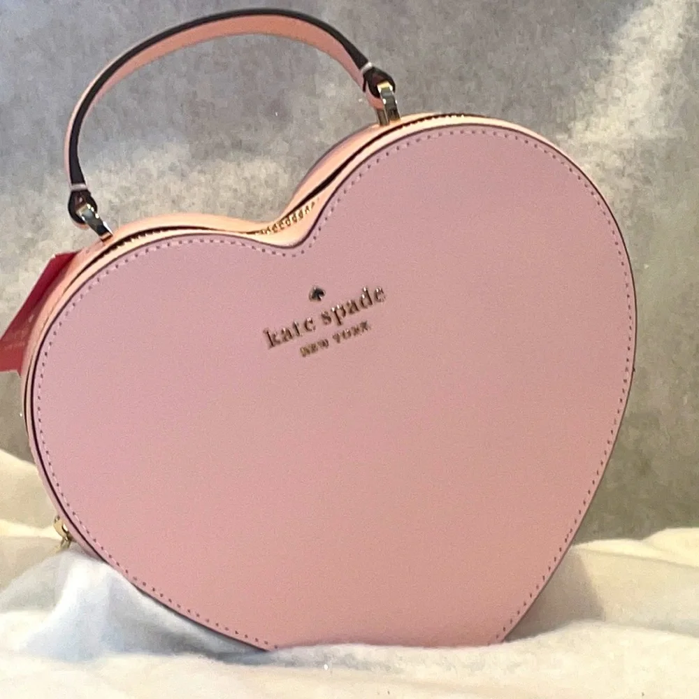❤️SALE💕Kate Spade Leather Heart Crossbody Love Shack. “Chalk pink” - Picture 1 of 9